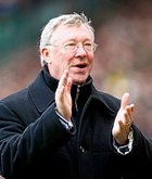 Manchester United manager Ferguson charged over referee row 